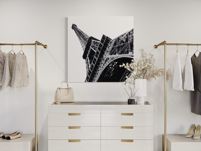Ein Leinwandbild mit dem Eiffelturm