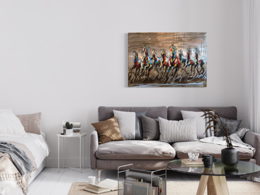 Ein Gemälde von galoppierenden Pferden